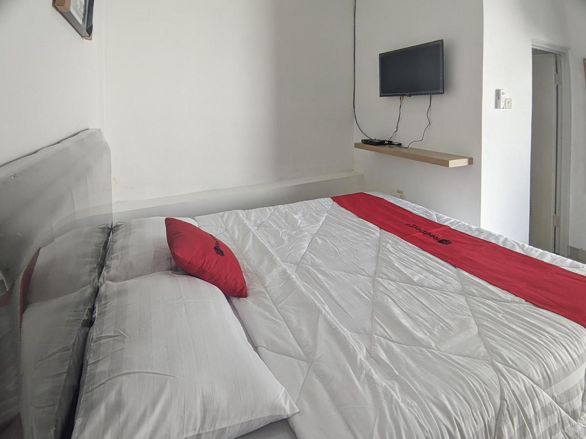 Reddoorz Syariah Near Jalan Caman Raya Bekasi Hotel Buitenkant foto