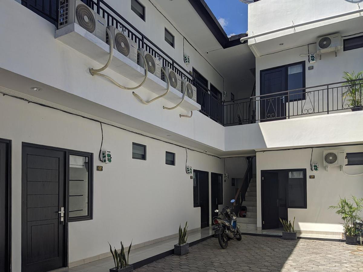 Reddoorz Syariah Near Jalan Caman Raya Bekasi Hotel Buitenkant foto